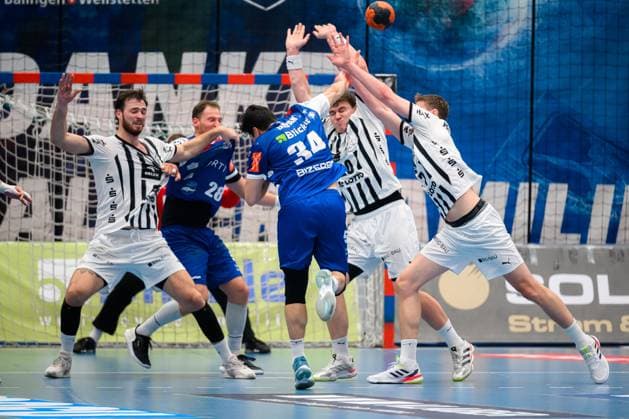 Balingen DHB Pokal Round of 16 HBW Balingen THW Kiel Yonatan Dayan Balingen , Lukas Laube THW Kiel , Magnus Landin THW Kiel Balingen Baden Württemberg Germany