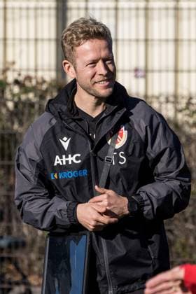 Cottbus, Germany 06 November 2025 3 Liga 2025 2026 FC Energie Cottbus Training In the picture Fitness trainer Tim Schneider Energie Cottbus Brandenburg Copyright: xFotostandx xWeilandx