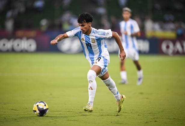 Football, Junior U 17 World Cup 2025 in Doha Qatar Preliminary round 06 11 2025 Group D Argentina Tunisia Armando Guener Argentina Borussia Moenchengladbach