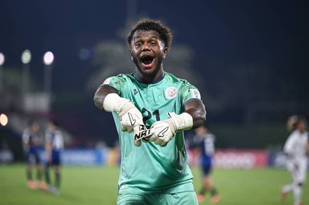 Football, Junior U 17 World Cup 2025 in Doha Qatar Preliminary round 06 11 2025 Group B Japan New Caledonia CHEERS New Caledonia goalkeeper Nicolas Kutran after the sensational draw against Japan