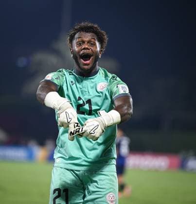 Football, Junior U 17 World Cup 2025 in Doha Qatar Preliminary round 06 11 2025 Group B Japan New Caledonia CHEERS New Caledonia goalkeeper Nicolas Kutran after the sensational draw against Japan