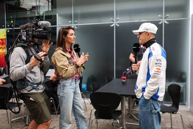 F1 - SAO PAULO GRAND PRIX 2025 LAFFITE Margot (fra), TV presenter of Canal+, HADJAR Isack (fra), Visa Cash App RB F1 Team VCARB02, portrait during the 2025 Formula 1 Grande Premio de Sao Paulo, 2025 Sao Paulo Grand Prix, 21th round of the 2025 FIA Formula One World Championship, WM, Weltmeisterschaft from November 7 to 9, 2025 on the Interlagos, in Sao Paulo, Brazil - Sao PauloBrazil Copyright: xANTONINxVINCENTx