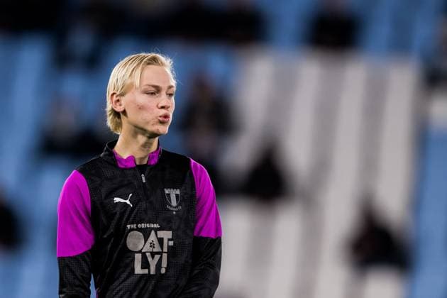 251106 Viggo Karlsson of Malmö FF ahead of the UEFA Europa League football match between Malmö FF and Panathinaikos on November 6, 2025 in Malmö Photo Petter Arvidson BILDBYRAN kod PA PA1108 fotboll football soccer fotball uefa europa league europa league malmö ff panathinaikos bbeng  Copyright: PETTERxARVIDSON BB251106PA039
