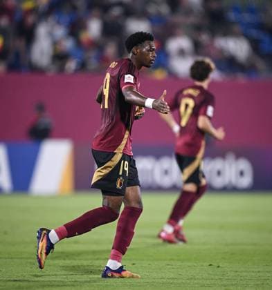 Football, Junior U 17 World Cup 2025 in Doha Qatar Preliminary round 06 11 2025 Group D Belgium Fiji JUBEL Belgium Four-time goal scorer Rene Mitongo with ball
