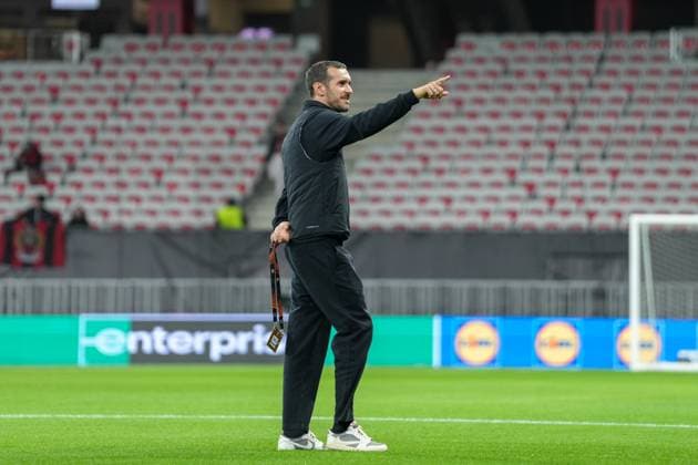 Julian Schuster SC Freiburg, Coach , France, Football, UEFA Europa League, Matchday 4, League phase, 2025 2026, OGC Nice vs SC Freiburg, 06 11 2025, Allianz Riviera, Nice, France Nice Allianz Riviera Provence Alpes Côte d Azur, CÃ France Copyright: xArnexAmbergx