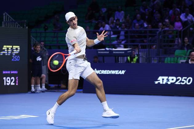 ATP, Tennis Herren 250 tournament in Athens ATHENS, GREECE - NOVEMBER 06: Nuno Borges of Portugal in action against Novak Djokovic of Serbia during the Hellenic Championship ATP 250, at OAKA Olympic Athletic Center, in Athens, Greece, on November 6, 2025 Costas Baltas Anadolu Athens Greece. Editorial use only. Please get in touch for any other usage.  Copyright: x2025xAnadoluxCostasxBaltasx