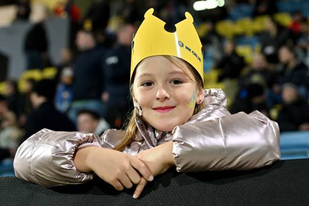 Celje, Slovenia, November 06th 2025, Young Celje fan before the UEFA Conference League, League phase Matchday 3, between Celje (Slovenia) and Legia Warszawa (Polande) at Stadion Celje, Celje, Slovenia. (Photo by Igor Kupljenik Sports Press Photo) Copyright: xIgorxKupljenikx xSPPx Sportspressphoto_SPR57734