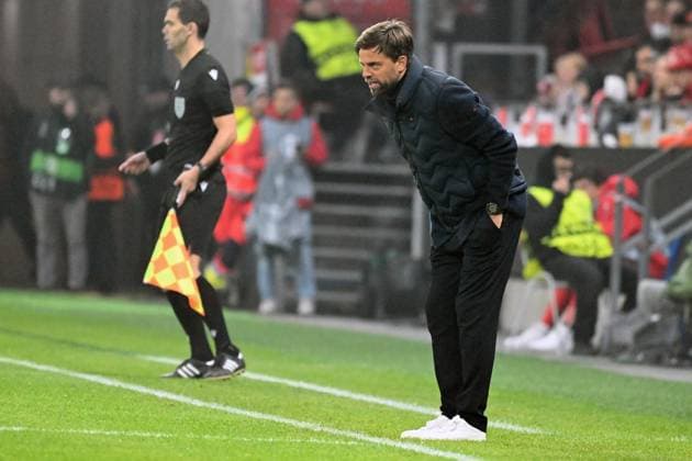 06 11 2025, xsltx, Football UEFA Conference League, FSV Mainz 05 AC Florence v l Coach Daniele Galloppa AC Florence DFL DFB REGULATIONS PROHIBIT ANY USE OF PHOTOGRAPHS as IMAGE SEQUENCES and or QUASI VIDEO Mainz