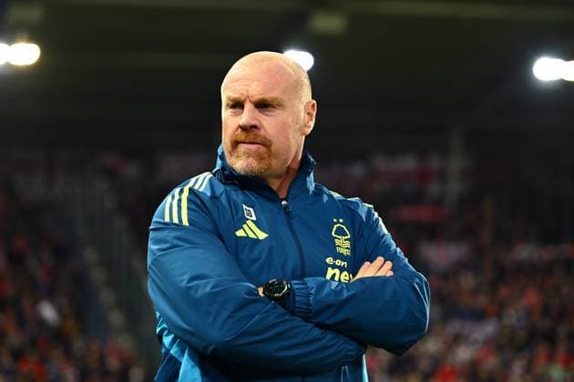 Nottingham Forest manager, Sean Dyche Sturm Graz v Nottingham Forest, UEFA Europa League, Group Stage, Football, Merkur Arena, Graz, Austria - 06 Nov 2025Graz Merkur Arena Austria EDITORIAL USE ONLY No use with unauthorised audio, video, data, fixture lists, club league logos or live services. Online in-match use limited to 120 images, no video emulation. No use in betting, games or single club league player publications. Copyright: xChristianxBruna Shutterstockx 15642254g