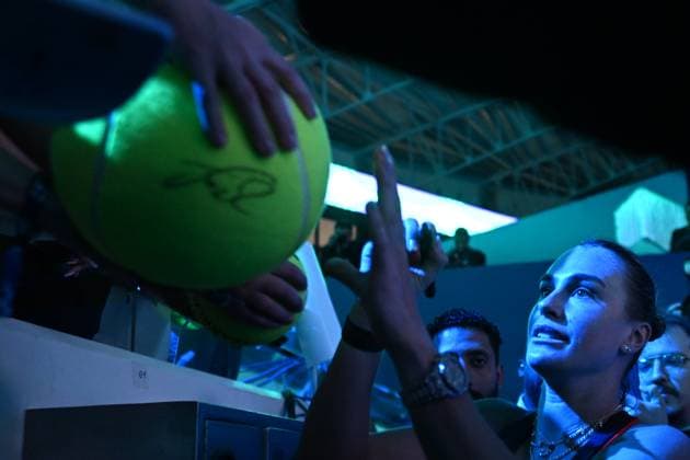 2025 WTA, Tennis Damen Finals RIYADH, SAUDI ARABIA - NOVEMBER 6: Aryna Sabalenka celebrates victory against Coco Gauff (not seen) of the United States after their final group-stage match, with a place in the semi-finals on the line, on Day 6 of the 2025 WTA Finals, part of the Hologic WTA Tour, at King Saud University Indoor Arena in Riyadh, Saudi Arabia, on November 6, 2025. Artur Widak Anadolu Riyadh Saudi Arabia. Editorial use only. Please get in touch for any other usage.  Copyright: x2025xAnadoluxArturxWidakx