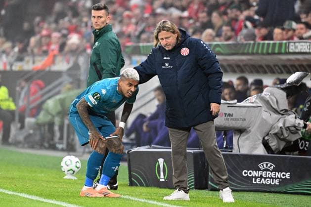 06 11 2025, xsltx, Football UEFA Conference League, FSV Mainz 05 AC Florence v l Dodo AC Florence Coach Bo Henriksen FSV Mainz 05 DFL DFB REGULATIONS PROHIBIT ANY USE OF PHOTOGRAPHS as IMAGE SEQUENCES and or QUASI VIDEO Mainz
