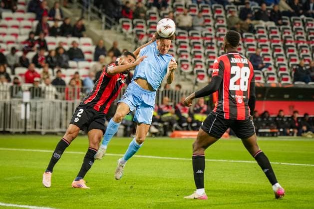 Football, UEFA Europa League 2025 26, Matchday 4 OGC Nice vs SC Freiburg Allianz Riviera Nice, France Derry Scherhant SC Freiburg, 07 Copyright: xJOERANxSTEINSIEKx