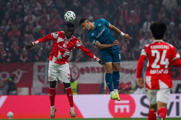 MAINZ, GERMANY - 6 NOVEMBER, 2025: Danny da Costa, Roberto Piccoli - The football match of UEFA Conference League 1. FSV Mainz 05 vs ACF Fiorentina at Mewa Arena.  Copyright: xVITALIIxKLIUIEVx