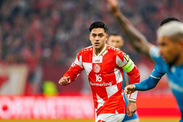 UECL 1 FSV Mainz 05 AC Florence Nadiem Amiri 1 FSV Mainz 05, 10 in the UEFA Conference League match between 1 FSV Mainz 05 and AC Florence on Matchday 3 at MEWA Arena Mainz on 06 11 2025 Copyright: xBEAUTIFULxSPORTS Hahnex