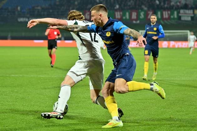 Celje, Slovenia, November 06th 2025, Radovan Pankov of Legia Warszawa (L) in action against Franko Kovacevic of Celje (R) during the UEFA Conference League, League phase Matchday 3, between Celje (Slovenia) and Legia Warszawa (Polande) at Stadion Celje, Celje, Slovenia. (Photo by Igor Kupljenik Sports Press Photo) Copyright: xIgorxKupljenikx xSPPx Sportspressphoto_SPR57742