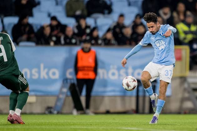 251106 Adrian Skogmar of Malmö FF during the UEFA Europa League football match between Malmö FF and Panathinaikos on November 6, 2025 in Malmö Photo Petter Arvidson BILDBYRAN kod PA PA1108 fotboll,football,soccer,fotball,uefa europa league,europa league  Copyright: PETTERxARVIDSON BB251106PA058
