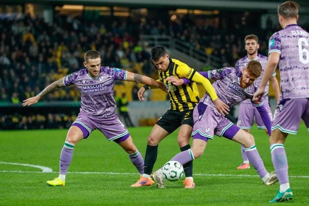 AEK Athens v Shamrock Rovers UEFA Europa Conference League Stavros Pilios of AEK Athens and Lee Grace and Connor Malley of Shamrock Rovers during the UEFA Europa Conference League match at OPAP Arena, Athens UK Newspapers OUT Copyright: xYannisxHalasx FIL-22462-0014