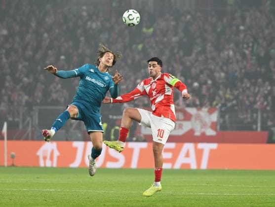 Conference League Mewa Arena Mainz 0611 2025 1 FSV Mainz 05 mz AC Florence flo Niccolo FORTINI Flo , li Nadiem AMIRI 1 FSV Mainz 05 Soccer Conference League 1 FSV Mainz 05