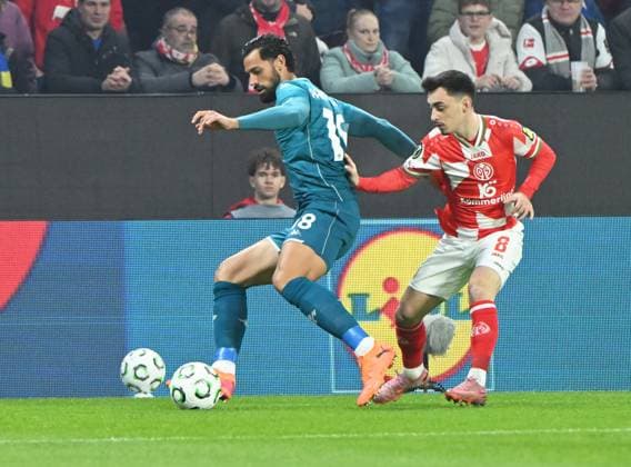 Conference League Mewa Arena Mainz 0611 2025 1 FSV Mainz 05 mz AC Florence flo Pablo MARI flo , li Paul NEBEL 1 FSV Mainz 05 Soccer Conference League 1 FSV Mainz 05