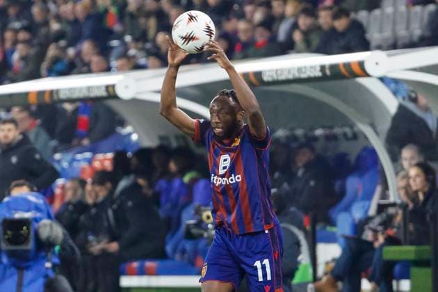 Benie Traore FC Basel, 11 at throw-in , Switzerland, Football, UEFA Europa League, Matchday 4, 2025 2026, FC Basel vs FCSB Bucharest, 06 11 2025, Sankt Jakob Park, Basel, Switzerland Basel Sankt Jakob Park Canton Basel City Switzerland Copyright: xGrantxHubbsx