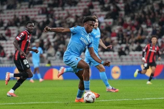 Junior Adamu SC Freiburg, 20 on the ball , France, Football, UEFA Europa League, Matchday 4, League phase, 2025 2026, OGC Nice vs SC Freiburg, 06 11 2025, Allianz Riviera, Nice, France Nice Allianz Riviera Provence Alpes Côte d Azur, CÃ France Copyright: xArnexAmbergx