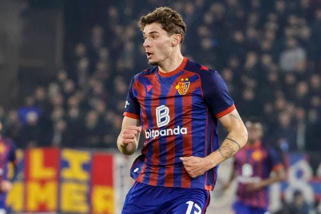 Moritz Broschinski FC Basel, 17 , Switzerland, Football, UEFA Europa League, Matchday 4, 2025 2026, FC Basel vs FCSB Bucharest, 06 11 2025, Sankt Jakob Park, Basel, Switzerland Basel Sankt Jakob Park Canton Basel City Switzerland Copyright: xGrantxHubbsx