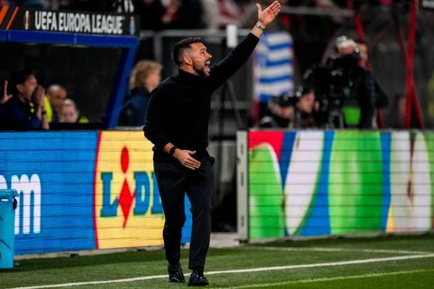 UTRECHT, NETHERLANDS - NOVEMBER 6: FC Porto head coach Francesco Farioli gestures during the UEFA Europa League 2025 26 League Phase MD4 match between FC Utrecht and FC Porto at Stadion Galgenwaard on November 6, 2025 in Utrecht, Netherlands. (Photo by Rene Nijhuis) SPO  Copyright: xRenexNijhuis