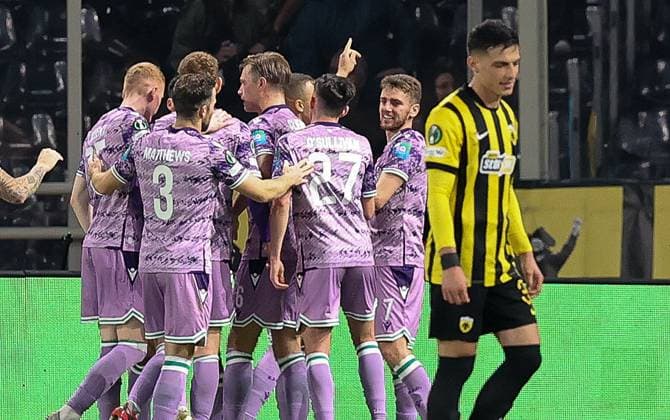 UEFA Europa Conference League Group Phase, OPAP Arena, Athens, Greece 6 11 2025 AEK Athens vs Shamrock Rovers Rovers Graham Burke celebrates scoring his sides first goal with teammates Graham Burke celebrates scoring his sides first goal with teammates 6 11 2025  Copyright: x INPHOx NVIX4361
