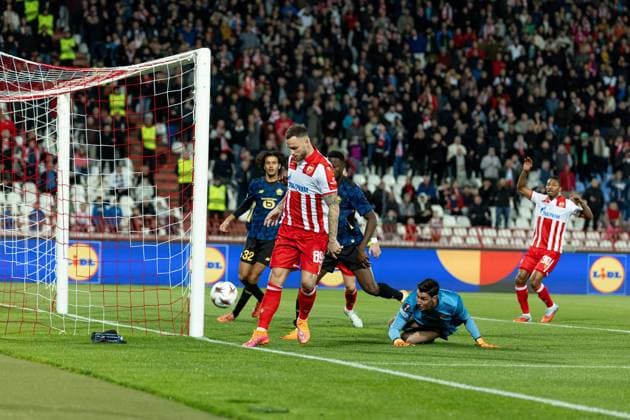BELGRADE - FOOTBALL - EUROPA LEAGUE - BELGRADE -LOSC PHOTOPQR VOIX DU NORD PASCAL BONNIERE ; 06 11 2025 ; BELGRADE 06.11.2025 europa League , match opposant l Etoile rouge de Belgrade au Losc ( Lille ) . Photo Pascal Bonniere La voix Du Nord HAUTS DE FRANCE France  Copyright: xPHOTOPQR VOIXxDUxNORD MAXPPPxPASCALxBONNIEREx 20251106VDN0583 20251106VDN0583