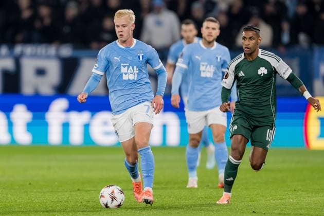 251106 Otto Rosengren of Malmö FF during the UEFA Europa League football match between Malmö FF and Panathinaikos on November 6, 2025 in Malmö Photo Petter Arvidson BILDBYRAN kod PA PA1108 fotboll football soccer fotball uefa europa league europa league malmö ff panathinaikos bbeng  Copyright: PETTERxARVIDSON BB251106PA071