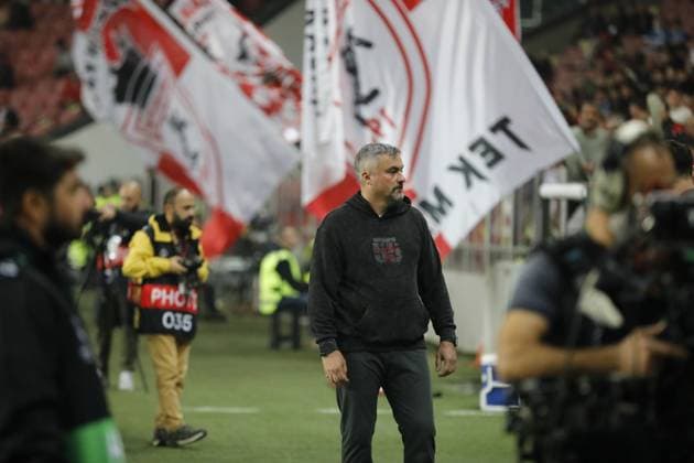 Samsunspor v Hamrun Spartans - UEFA Conference League SAMSUN, TURKIYE - NOVEMBER 6: Samsunspor head coach Thomas Reis attends the UEFA Conference League week 3 match between Samsunspor and Hamrun Spartans at Yeni 19 Mayis Stadium in Samsun, Turkiye, on November 6, 2025. Fatih Mehmet Kurkcu Anadolu Samsun Turkey. Editorial use only. Please get in touch for any other usage.  Copyright: x2025xAnadoluxFatihxMehmetxKurkcux