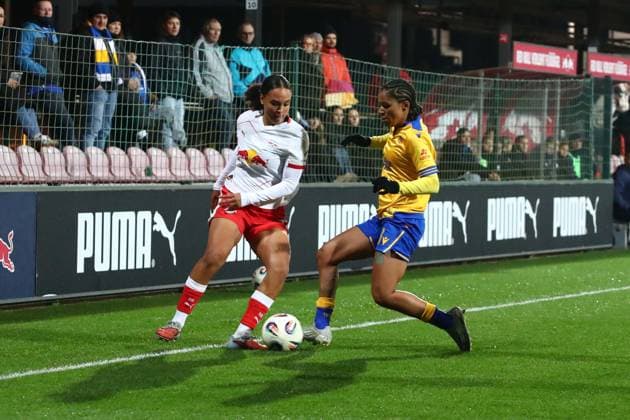 RB Leipzig Jena 1 Bundesliga Women Leipzig, Training Center at Cottaweg, 06 11 2025, Football, Women, Season 2025 2026, Women Bundesliga, 9 Matchday , RB Leipzig FC Carl Zeiss Jena , In the picture from l Lisa Baum 11, Leipzig and Josephine Bonsu 23, Jena ,