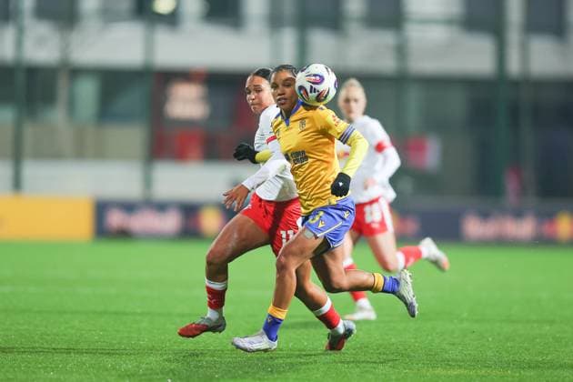 RB Leipzig Jena 1 Bundesliga Women Leipzig, Training Center at Cottaweg, 06 11 2025, Football, Women, Season 2025 2026, Women Bundesliga, 9 Matchday , RB Leipzig FC Carl Zeiss Jena , In the picture from l Lisa Baum 11, Leipzig and Josephine Bonsu 23, Jena ,