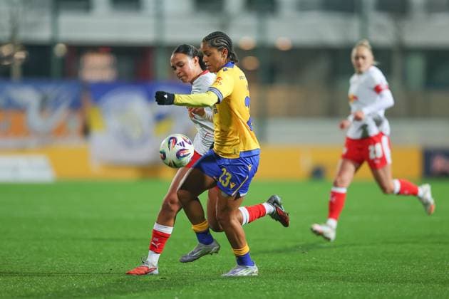 RB Leipzig Jena 1 Bundesliga Women Leipzig, Training Center at Cottaweg, 06 11 2025, Football, Women, Season 2025 2026, Women Bundesliga, 9 Matchday , RB Leipzig FC Carl Zeiss Jena , In the picture from l Lisa Baum 11, Leipzig and Josephine Bonsu 23, Jena ,