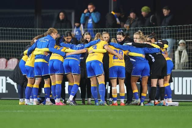 RB Leipzig Jena 1 Bundesliga Women Leipzig, Training center at Cottaweg, 06 11 2025, Football, Women, Season 2025 2026, Women Bundesliga, 9 Matchday , RB Leipzig FC Carl Zeiss Jena , In the picture Team circle Jena ,