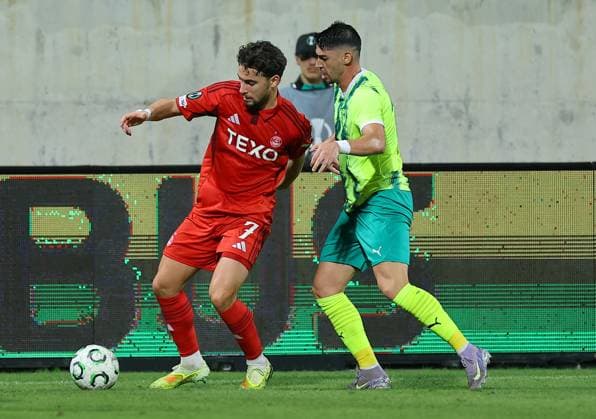 Adil Aouchiche of Aberdeen in action AEK Larnaca v Aberdeen, UEFA Conference League, Group Stage, Football, AEK Arena, Larnaca, Cyprus - 06 Nov 2025Larnaca AEK Arena Cyprus EDITORIAL USE ONLY No use with unauthorised audio, video, data, fixture lists, club league logos or live services. Online in-match use limited to 120 images, no video emulation. No use in betting, games or single club league player publications. Copyright: xCharaxSavvides Shutterstockx 15642241bn