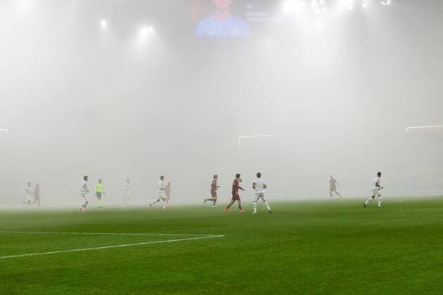 SOCCER - UEFA EL, RBS vs Deventer SALZBURG,AUSTRIA,06.NOV.25 - SOCCER - UEFA Europa League, Red Bull Salzburg vs Go Ahead Eagles Deventer. Image shows a feature of fog on the field.  GEPAxpictures xMathiasxMandl