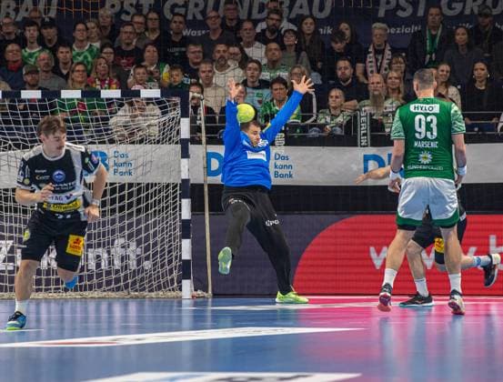 Handball, Men, Season 2025 2026, DHB Cup Round of 16, Füchse Berlin ThSV Eisenach, Goalkeeper Dejan Milosavljev Füchse Berlin saves a throw, 06 11 2025, Copyright: xSebastianxRäppold MatthiasxKochx