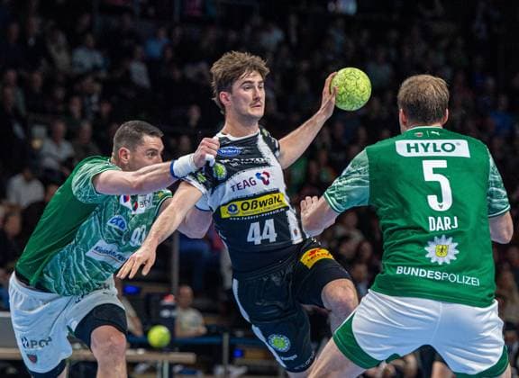 Handball, Men, Season 2025 2026, DHB Cup Round of 16 , Füchse Berlin ThSV Eisenach, f l Mijajlo Marsenic Füchse Berlin , Stephan Seitz Eisenach , Max Darj Füchse Berlin , 06 11 2025, Copyright: xSebastianxRäppold MatthiasxKochx
