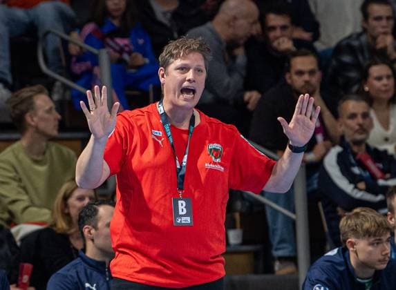 Handball, Men, Season 2025 2026, DHB Cup Round of 16, Füchse Berlin ThSV Eisenach, Coach Nicolej Krickau Füchse Berlin , 06 11 2025, Copyright: xSebastianxRäppold MatthiasxKochx