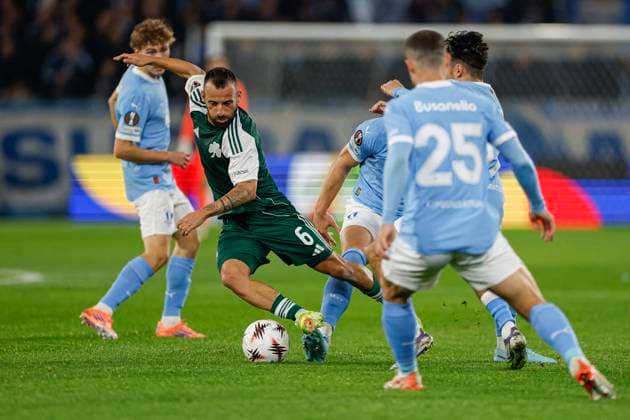 MALMÖ, SWEDEN 20251106 Panathinaikos Manolis Siopis with the ball during Thursday s Europa League fourth round football match between Malmö FF and Panathinaikos at Eleda Stadium MALMÖ SWEDEN x10600x  Copyright: xAndreasxHillergren TTx EUROPE LEAGUE MALMÖ FF - PANATHINAIKOS