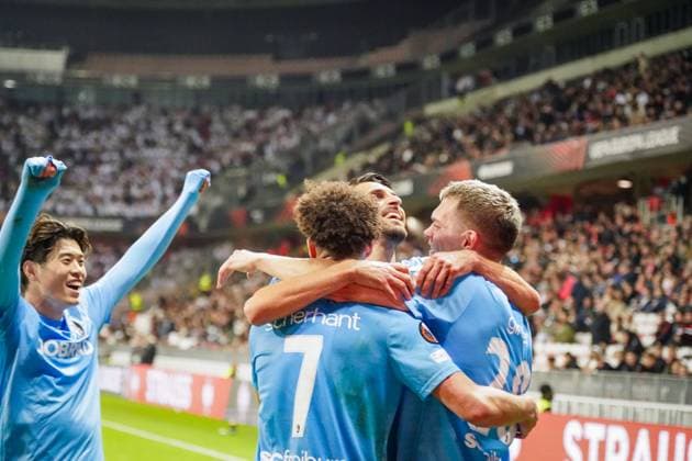 Football, UEFA Europa League 2025 26, Matchday 4 OGC Nice vs SC Freiburg Allianz Riviera Nice, France Goal and goal celebration to 1 3 by Derry Scherhant SC Freiburg, 07 Joy, emotions, jubilation Copyright: xJOERANxSTEINSIEKx