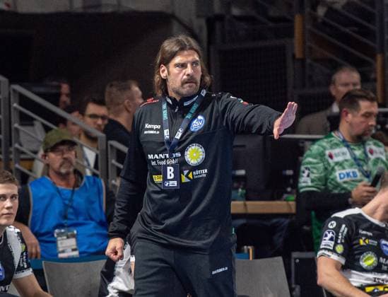 Handball, Men, Season 2025 2026, DHB Cup Round of 16, Füchse Berlin ThSV Eisenach, Coach Sebastian Hinze Eisenach , 06 11 2025, Copyright: xSebastianxRäppold MatthiasxKochx