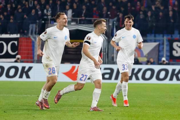 Goal celebration FCSB Bucharest at 1 1 by Darius Olaru FCSB Bucharest, 27 , Switzerland, Football, UEFA Europa League, Matchday 4, 2025 2026, FC Basel vs FCSB Bucharest, 06 11 2025, Sankt Jakob Park, Basel, Switzerland Basel Sankt Jakob Park Canton Basel City Switzerland Copyright: xGrantxHubbsx