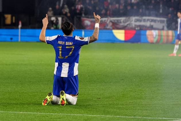 2025-11-06 FC Utrecht v FC Porto - UEFA Europa League 2025 26 League Phase MD4 UTRECHT, NETHERLANDS - NOVEMBER 6: Borja Sainz of FC Porto celebrates after scoring his teams first goal during the UEFA Europa League 2025 26 League Phase MD4 match between FC Utrecht and FC Porto at Stadion Galgenwaard on November 6, 2025 in Utrecht, Netherlands. Utrecht Stadion Galgenwaard Netherlands Content not available for redistribution in The Netherlands directly or indirectly through any third parties. Copyright: xBenxGalx