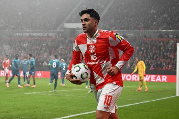 06 11 2025, xsltx, Football UEFA Conference League, FSV Mainz 05 AC Florence v l Nadim Amiri FSV Mainz 05 DFL DFB REGULATIONS PROHIBIT ANY USE OF PHOTOGRAPHS as IMAGE SEQUENCES and or QUASI VIDEO Mainz