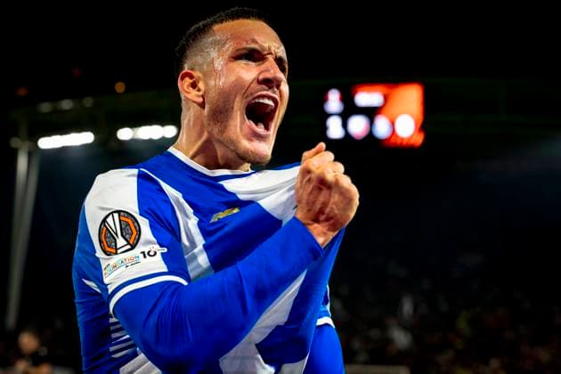 FC Porto forwarder Deniz Gul celebrating the goal during the match FC Utrecht vs FC Porto at the Stadion Galgenwaard for the Europa League - League phase - Matchday 4 season 2025-2026 in UTRECHT, Netherlands on 6 november 2025, (photo by Marcel van Dorst EYE4images DeFodi Images) FC Porto forwarder Deniz Gul celebrating the goal during the match FC Utrecht vs FC Porto at the Stadion Galgenwaard for the Europa League League phase Matchday 4 season 2025 2026 in UTRECHT, Netherlands on 6 november 2025, photo by Marcel van Dorst EYE4images DeFodi Images