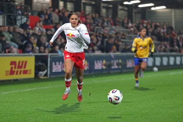 Google Pixel Womens Bundesliga, RB Leipzig FC Carl Zeiss Jena 06 11 2025 Lisa Baum 11, RB Leipzig Football, Google Pixel Womens Bundesliga, Season 2025 2026, 9 Matchday RB Leipzig vs FC Carl Zeiss Jena on 06 11 2025, Training Center Cottaweg, Leipzig DFB REGULATIONS PROHIBIT ANY USE OF PHOTOGRAPHS AS IMAGE SEQUENCES AND OR QUASI VIDEO Copyright: xBEAUTIFULxSPORTS JanxKaeferx
