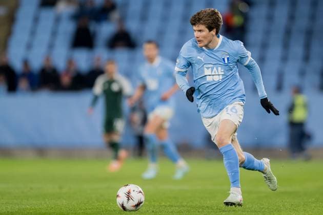 251106 Oliver Berg of Malmö FF during the UEFA Europa League football match between Malmö FF and Panathinaikos on November 6, 2025 in Malmö Photo Petter Arvidson BILDBYRAN kod PA PA1108 fotboll football soccer fotball uefa europa league europa league malmö ff panathinaikos bbeng bbauto  Copyright: PETTERxARVIDSON BB251106PA138