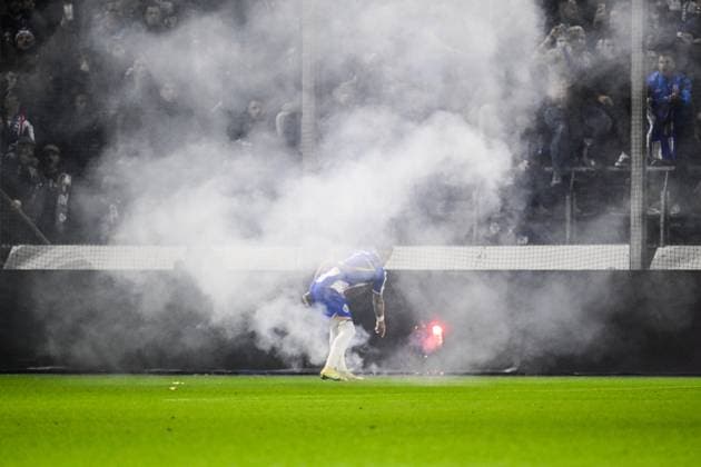 UTRECHT - Fireworks on the pitch during the UEFA Europa League match between FC Utrecht and FC Porto at the Galgenwaard Stadium on November 6, 2025, in Utrecht, Netherlands. ANP OLAF KRAAK UEFA Europa League 2025-2026 xVIxANPxSportx xxANPxIVx 541414339 originalFilename: 541414339.jpg